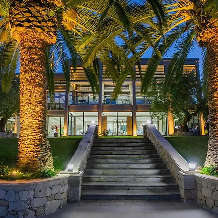 Iris Отель Сиври