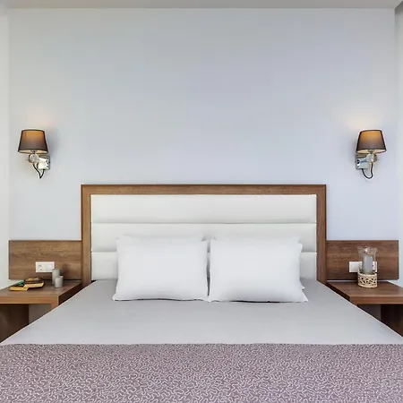 Iris Hotel