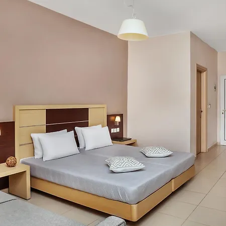 Iris Hotell 3*
