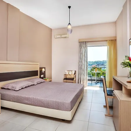 Iris Hotell 3*