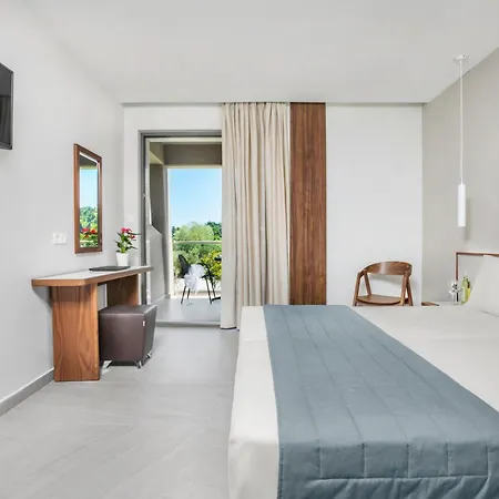 Iris Hotel