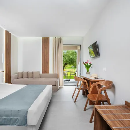 Iris Hotel Siviri
