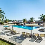 Iris Hotel